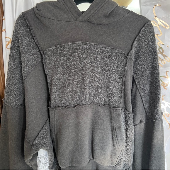 AERIE SMALL SHERPA PATCHWORK HOODIE - Picture 4 of 4